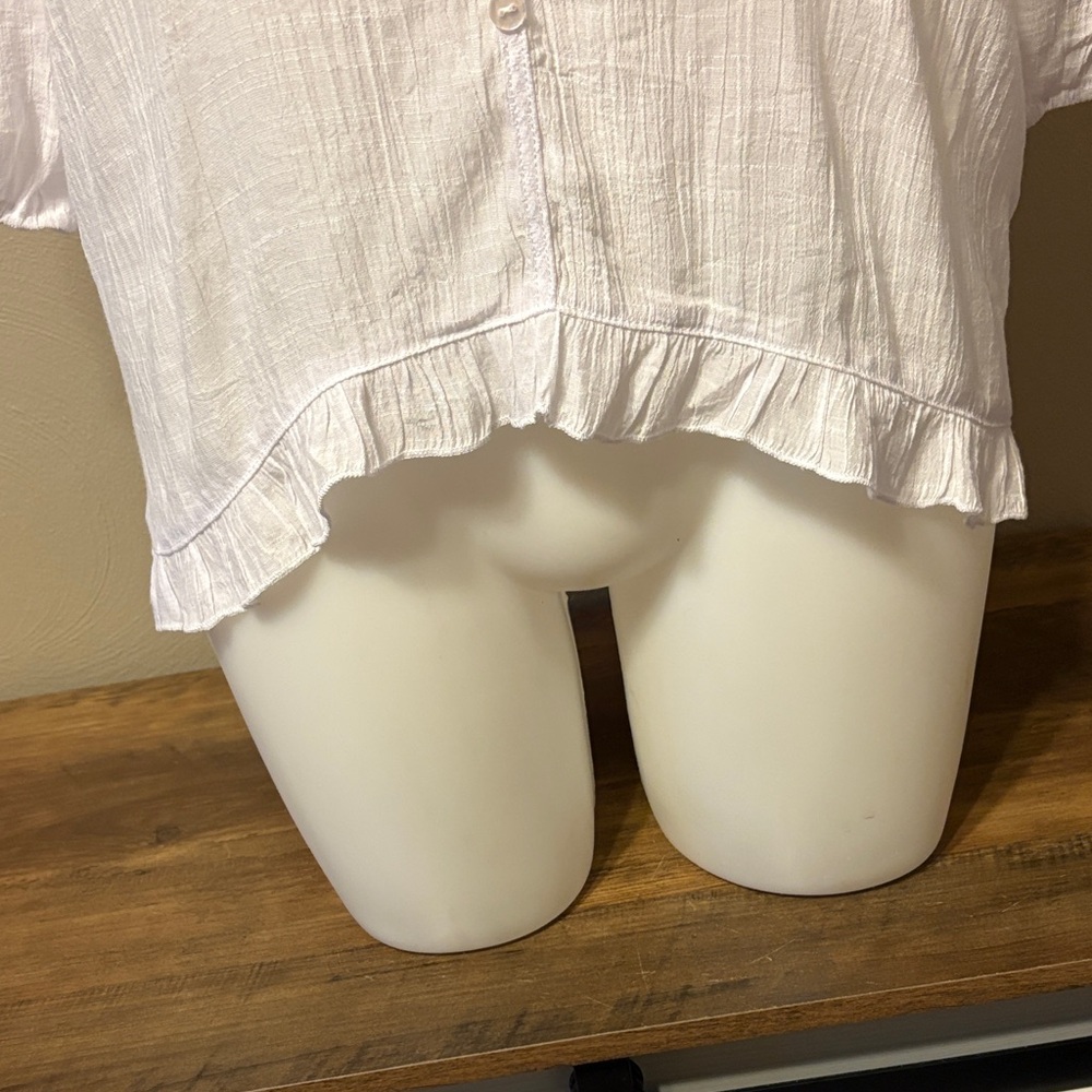 Unique Spectrum White Button-Up Women's Top - Picture 4 of 7